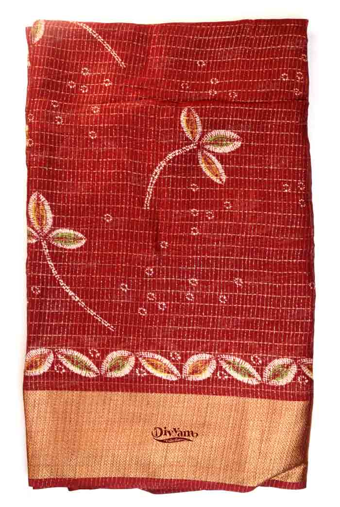 DC296 | Fancy Silk Saree with All-Over Zari Checks & Running Blouse