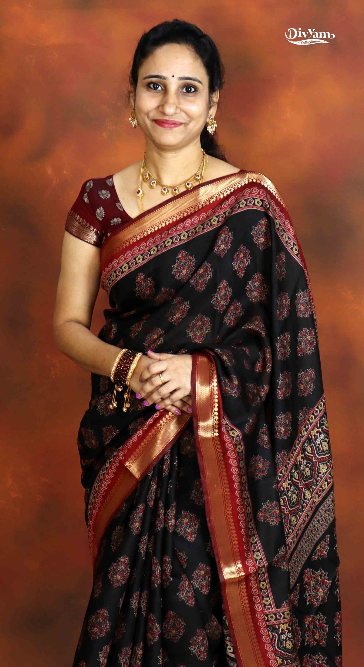 DC308 | Premium Maheshwari Silk Saree with Narayanpet Border