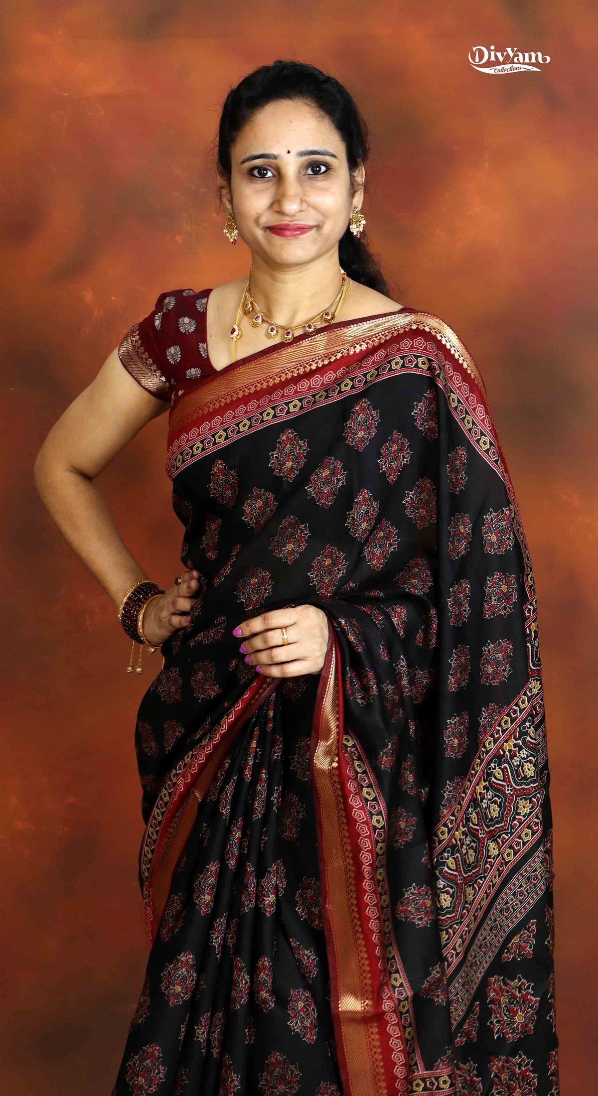 DC308 | Premium Maheshwari Silk Saree with Narayanpet Border