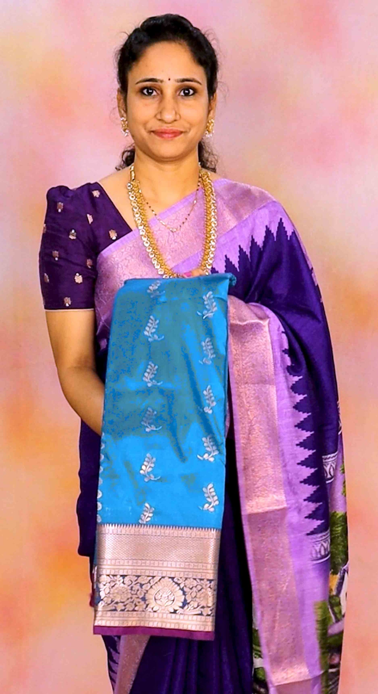 DC264 | Kanjivaram Semi Soft Pattu Saree with Contrast Blouse