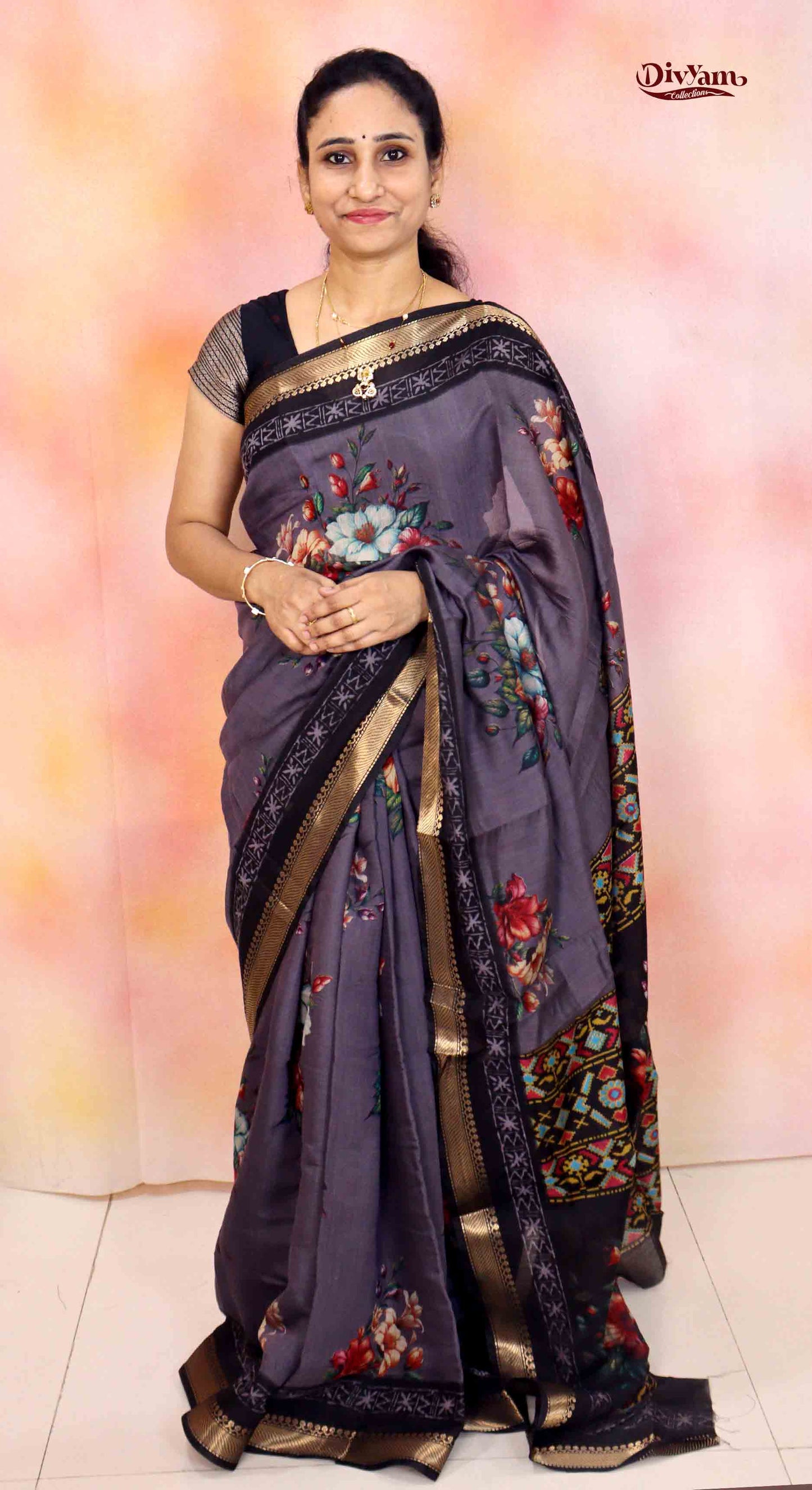 DC192 | Premium Maheshwari Silk Floral Print Saree with Nizampet Border & Contrast Blouse
