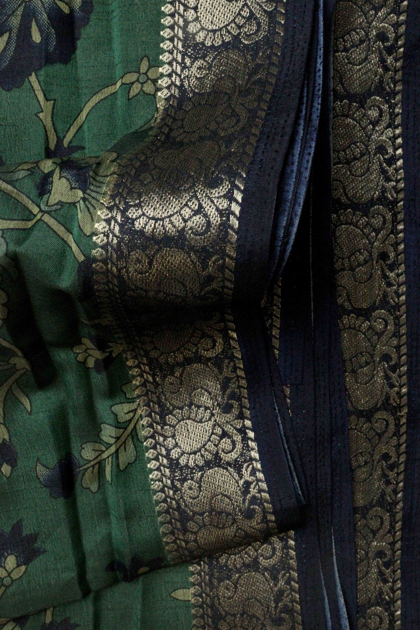 DCMS39 Bottle Green Maheshwari Silk Sarees with Narayanapattu Border & Kalamkari Print
