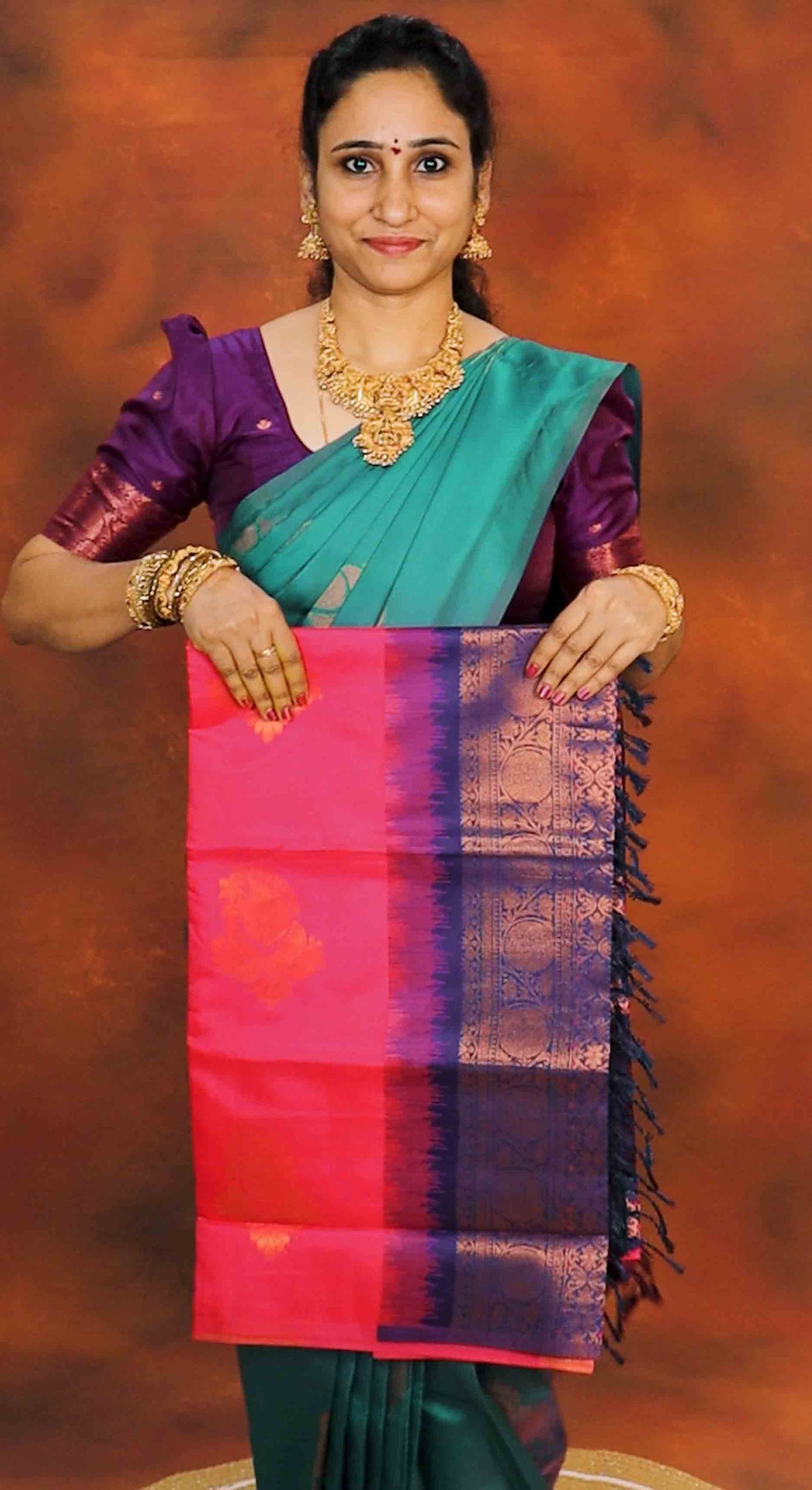 DC267 | Borderless Semi Kanchi Soft Silk Saree with Zari Floral Buttis
