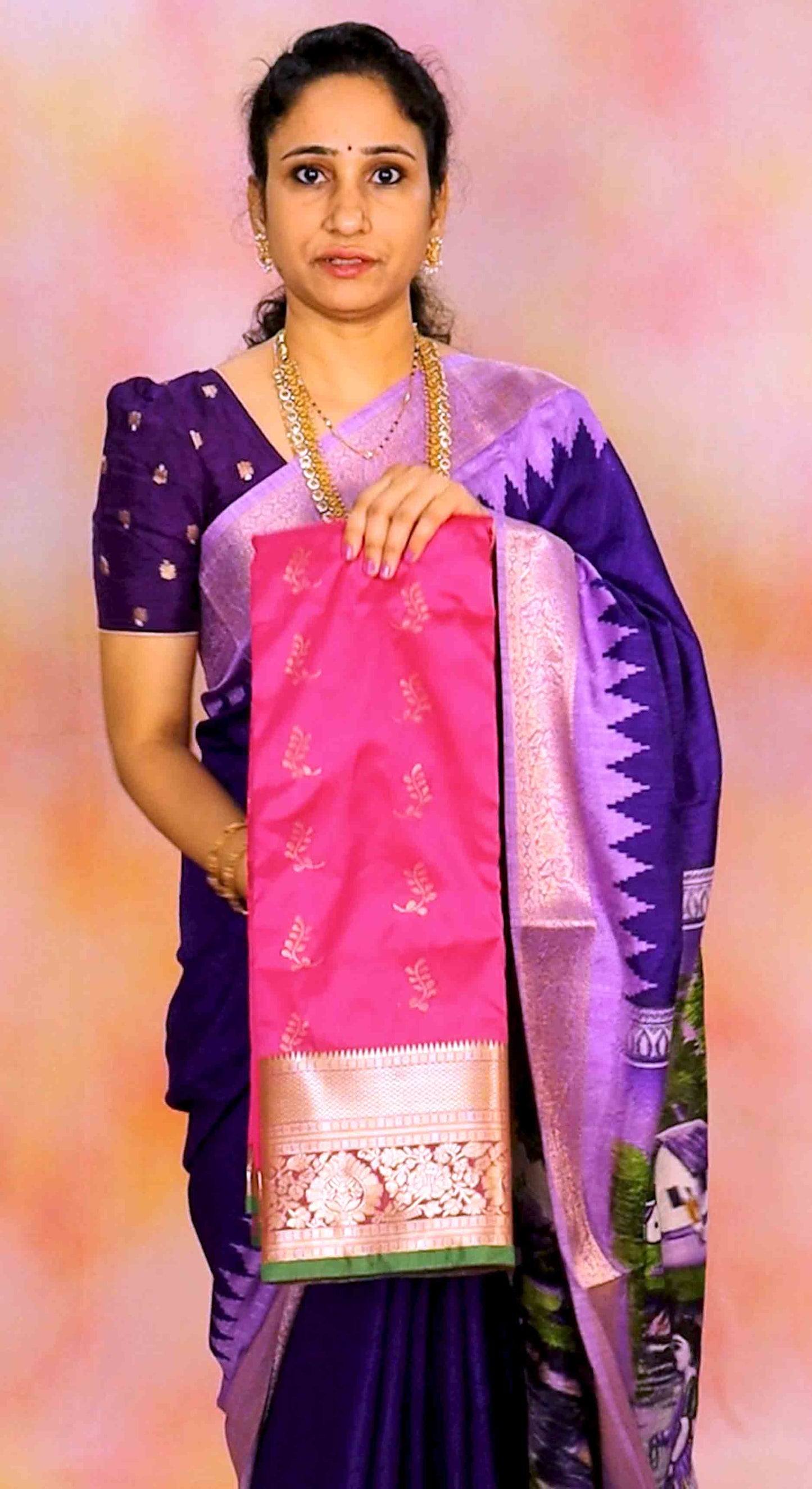 DC264 | Kanjivaram Semi Soft Pattu Saree with Contrast Blouse