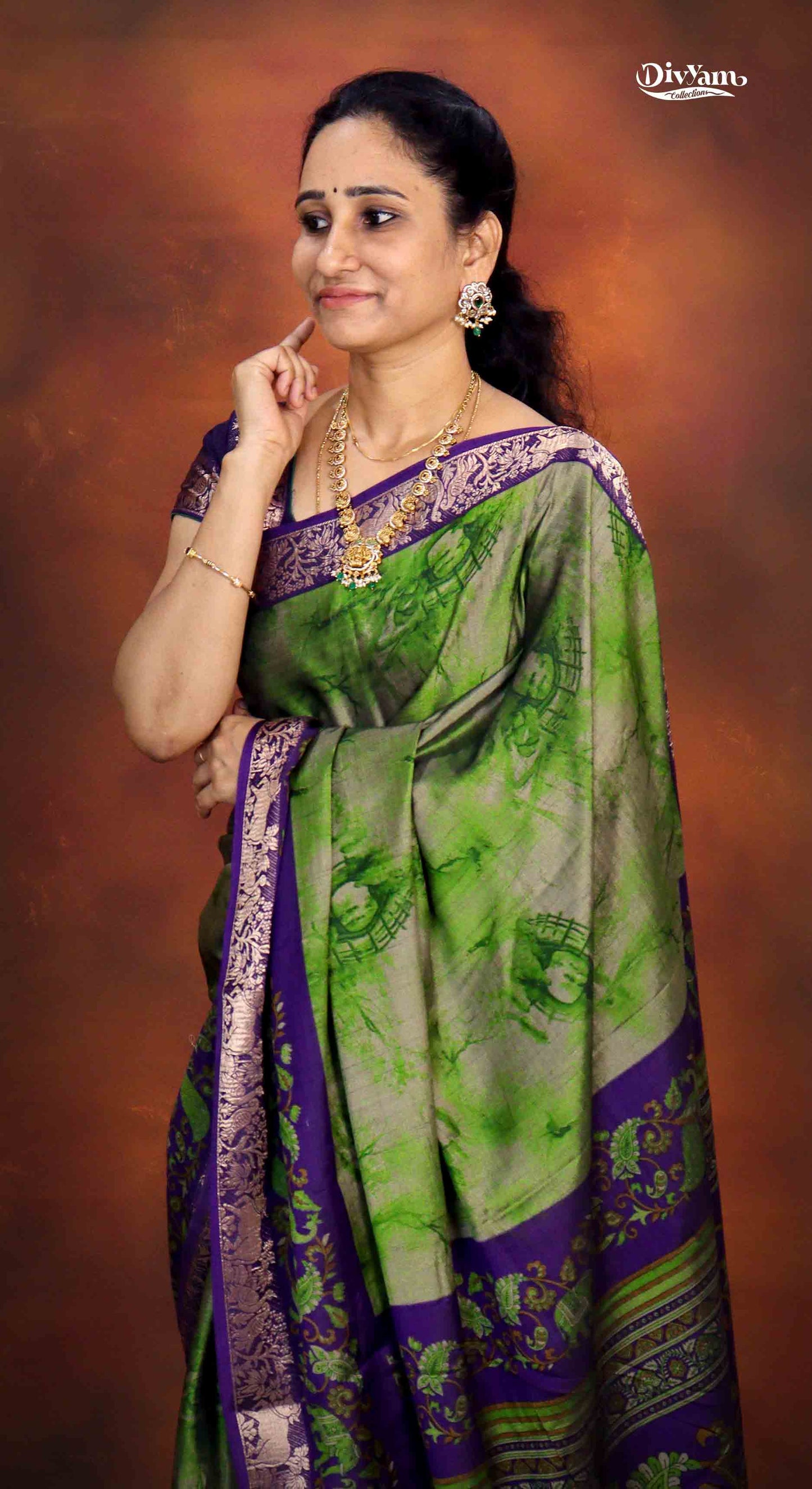 DC189 | Shibori Style Printed Saree with Narayanpet Border & Contrast Blouse