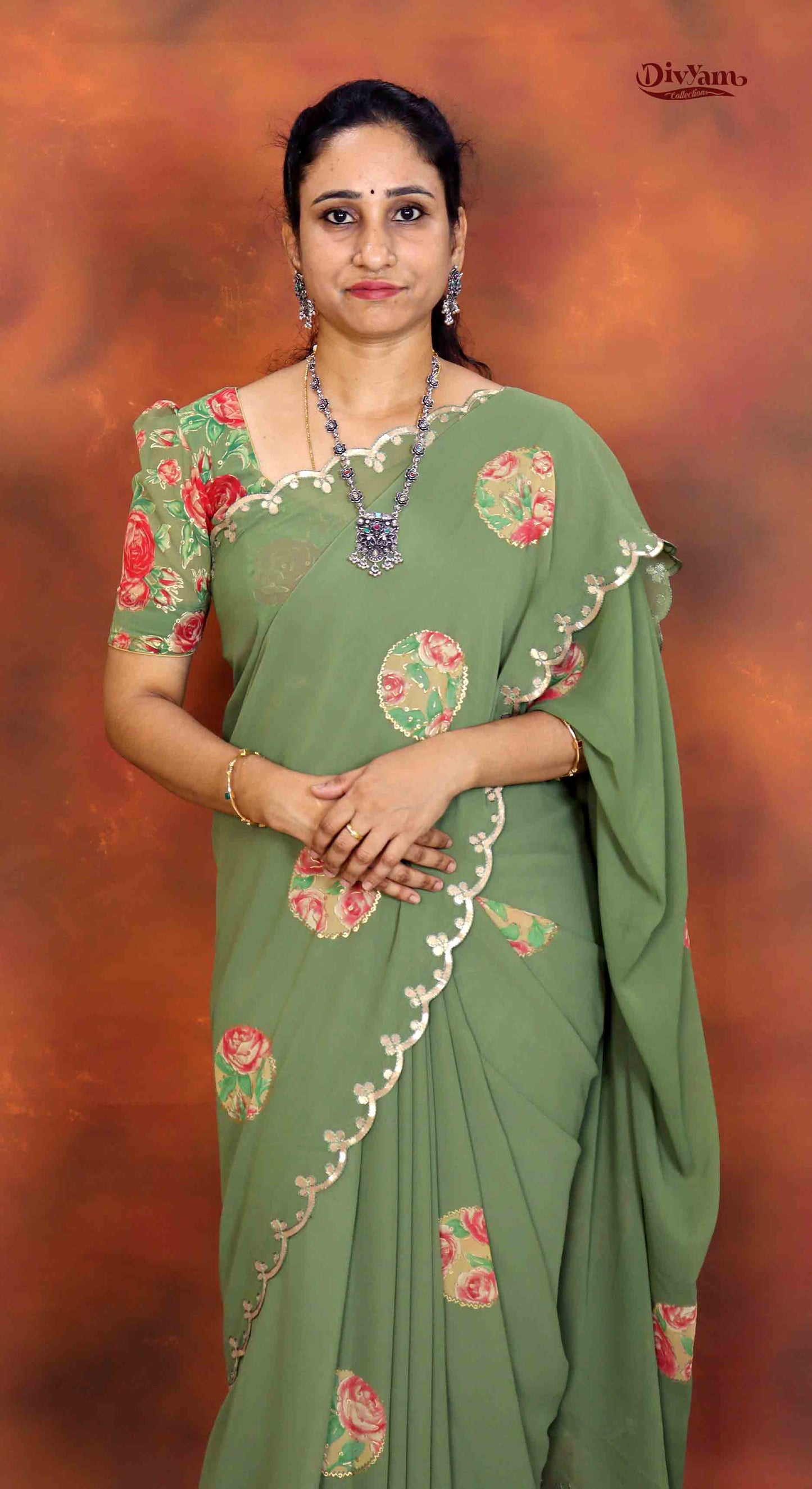 DC202 | Pure Chiffon Floral Print Saree with Cut work Border