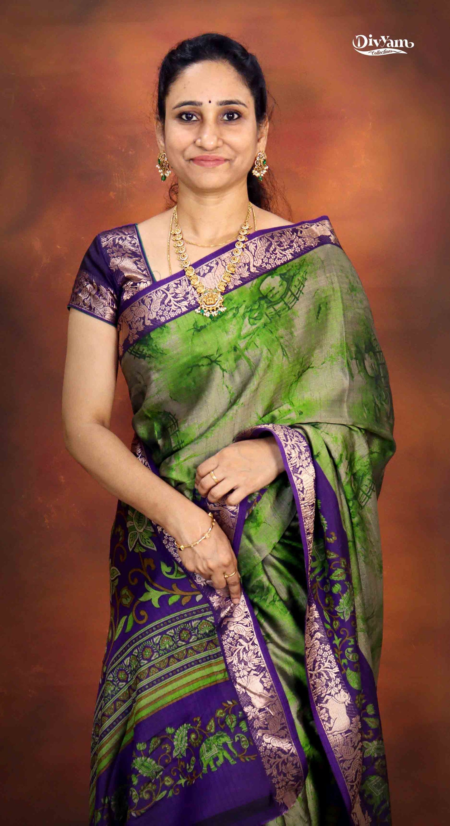 DC189 | Shibori Style Printed Saree with Narayanpet Border & Contrast Blouse