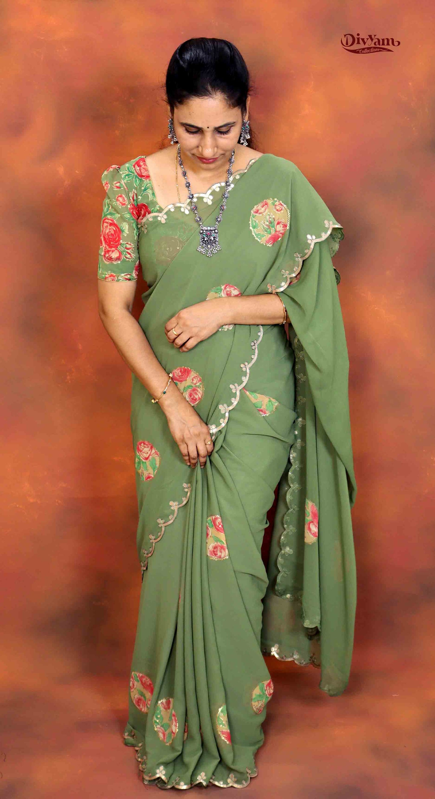 DC202 | Pure Chiffon Floral Print Saree with Cut work Border
