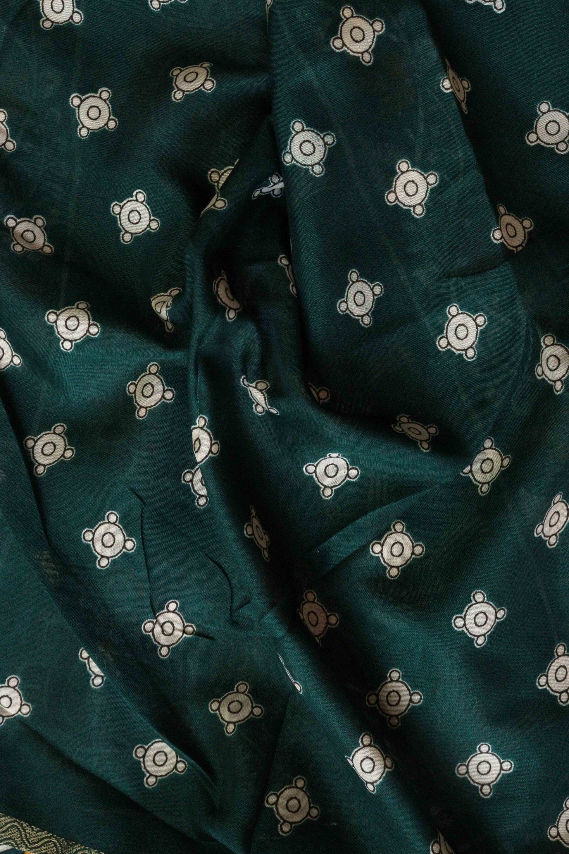 Parrot Green with Dark Green