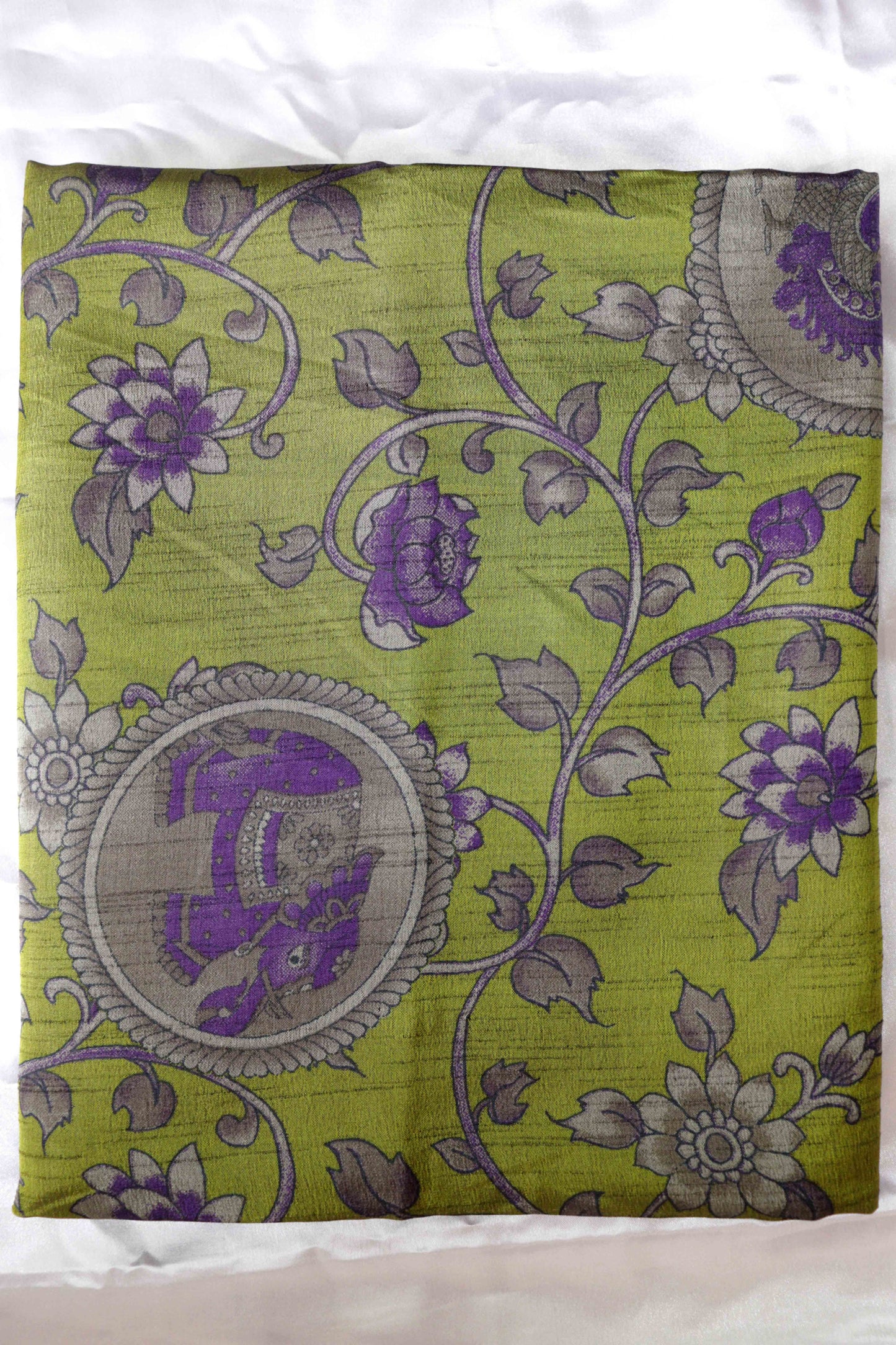 II Maheshwari Silk Saree with Narayana Pattu Border – Green with Purple Border