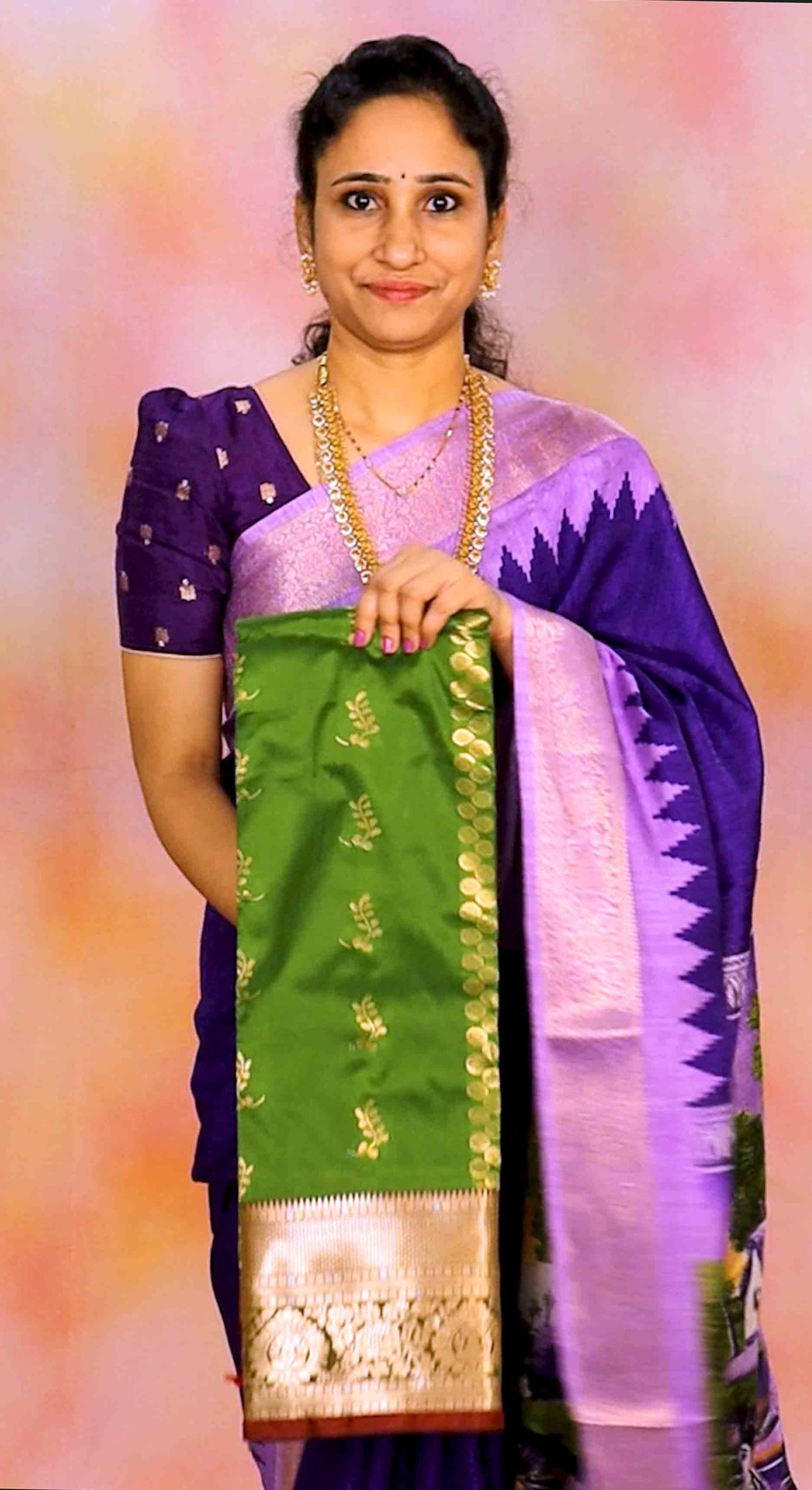 DC264 | Kanjivaram Semi Soft Pattu Saree with Contrast Blouse