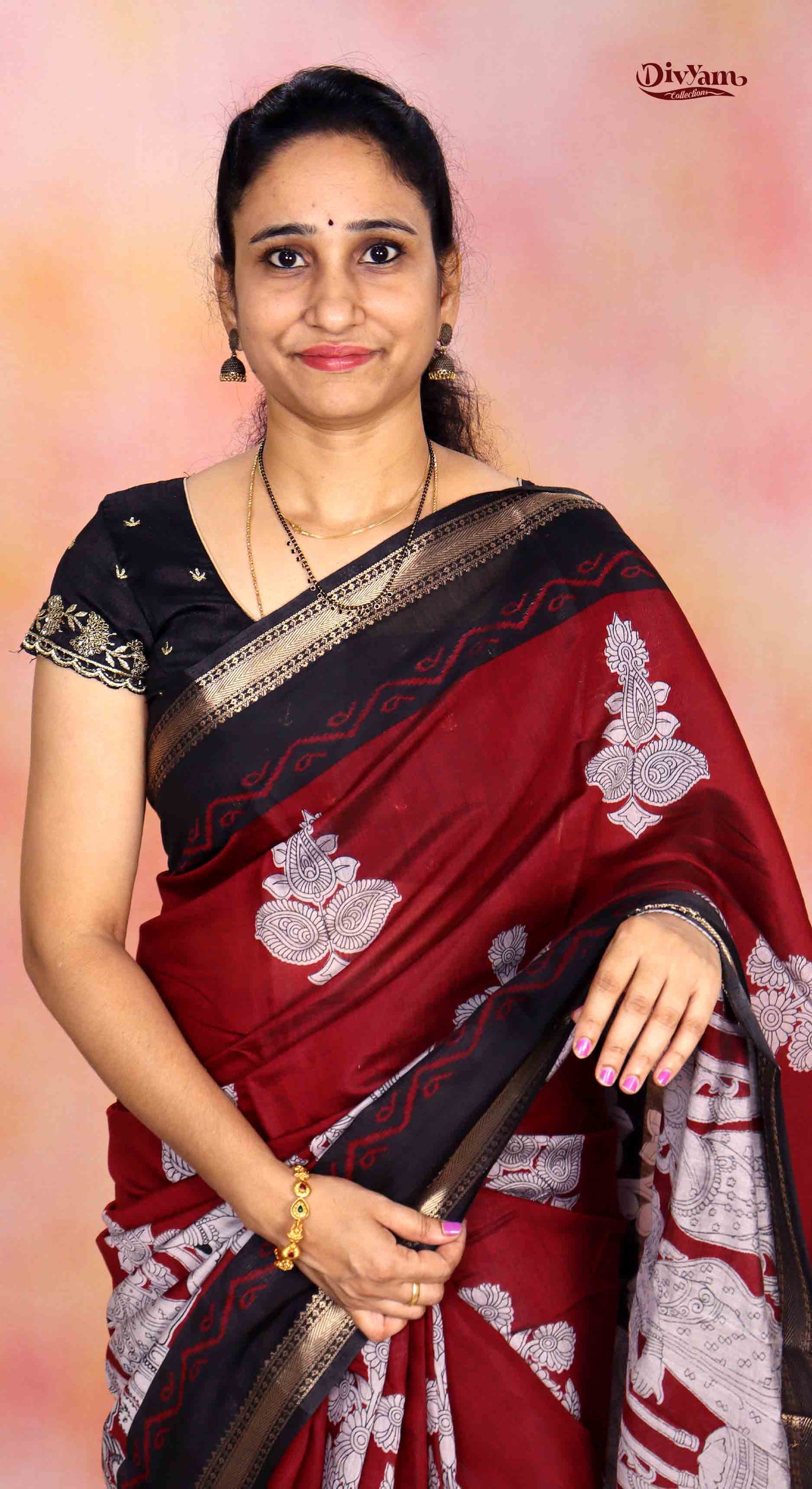 DC240 | Maheshwari Silk Saree with Sri Kalahasti Kalamkari & Narayanpet Zari Border