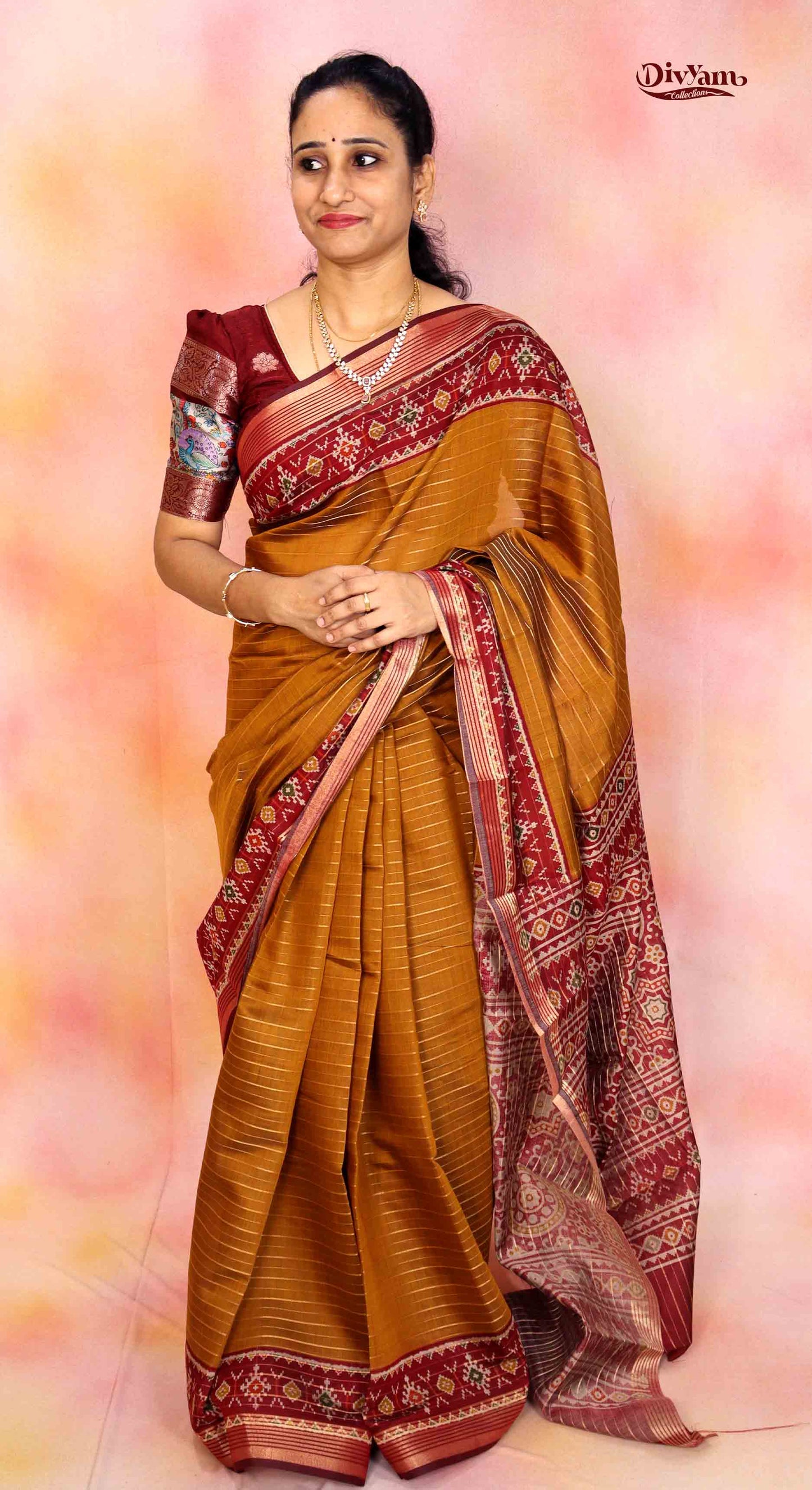 DC228 | Mangalagiri Silk Saree with Zari Lines & Ikat Patola Border