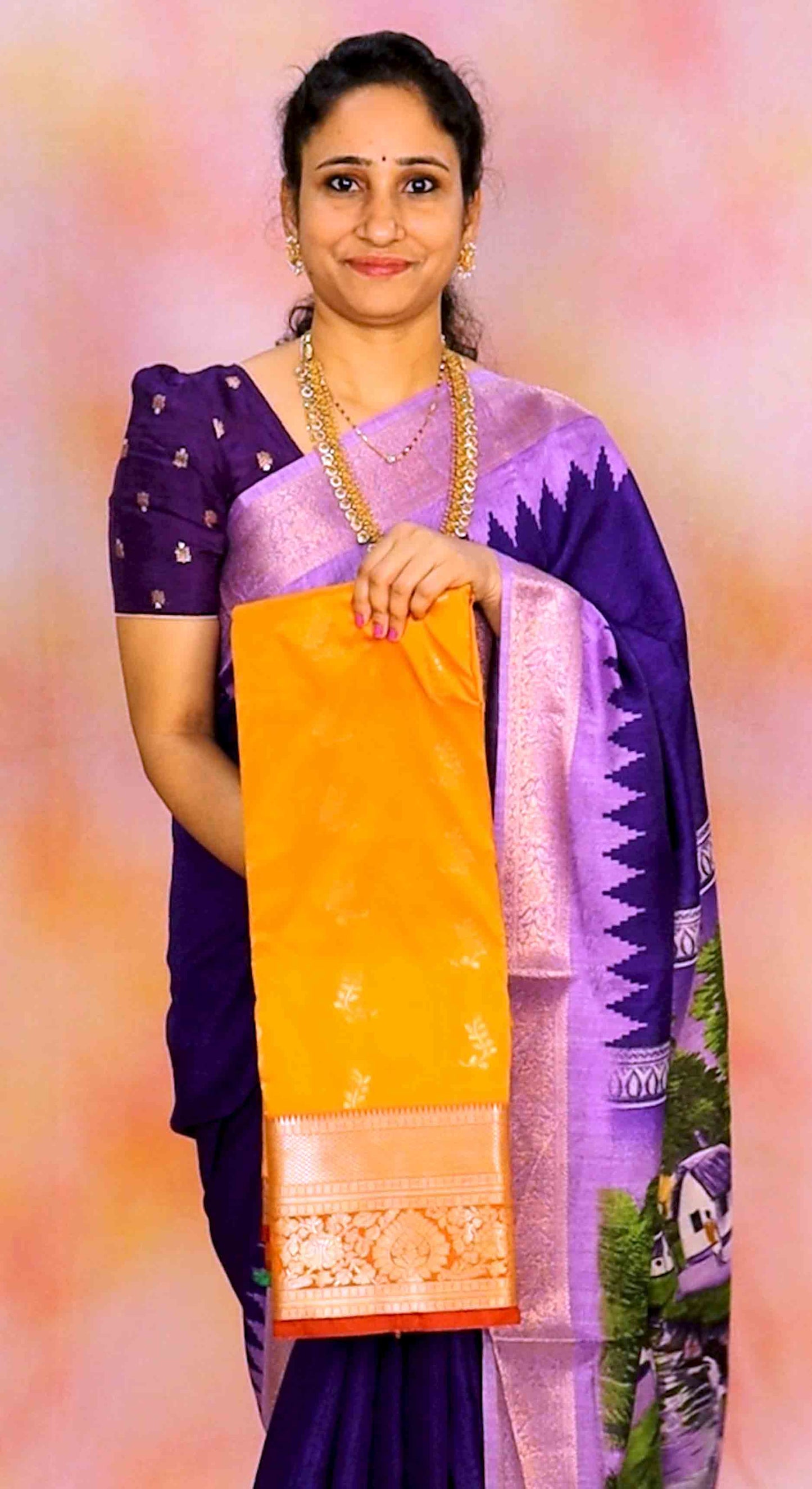 DC264 | Kanjivaram Semi Soft Pattu Saree with Contrast Blouse