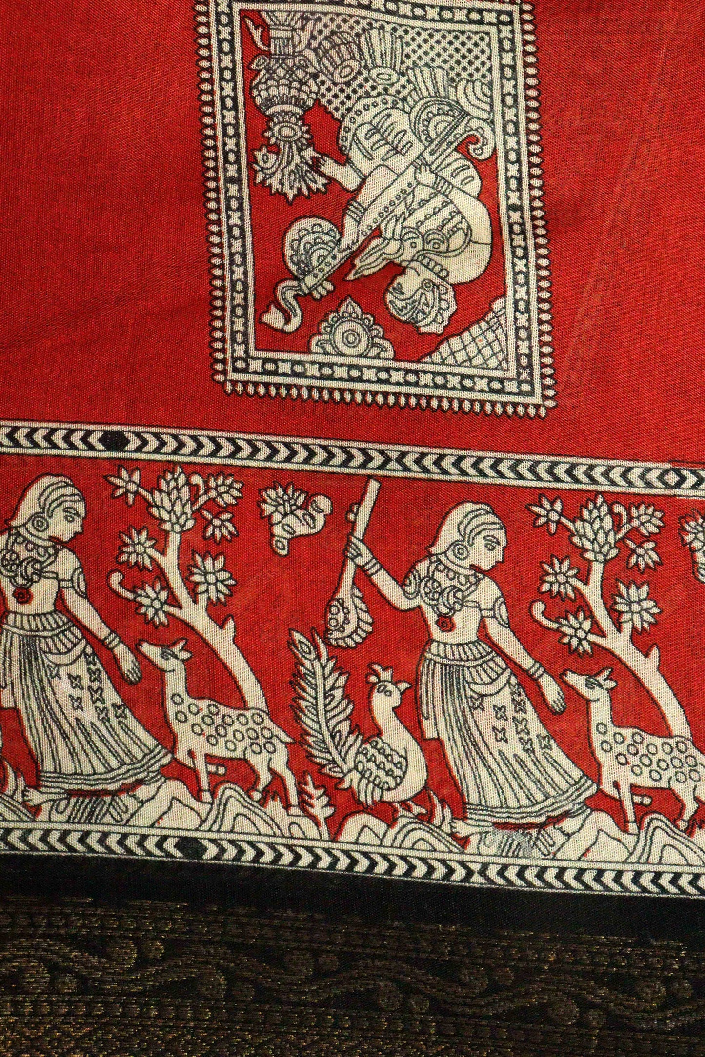 DCDS40 Red Dola Silk Saree with Kalamkari Motifs & Jacquard Border | Light Crushed Texture