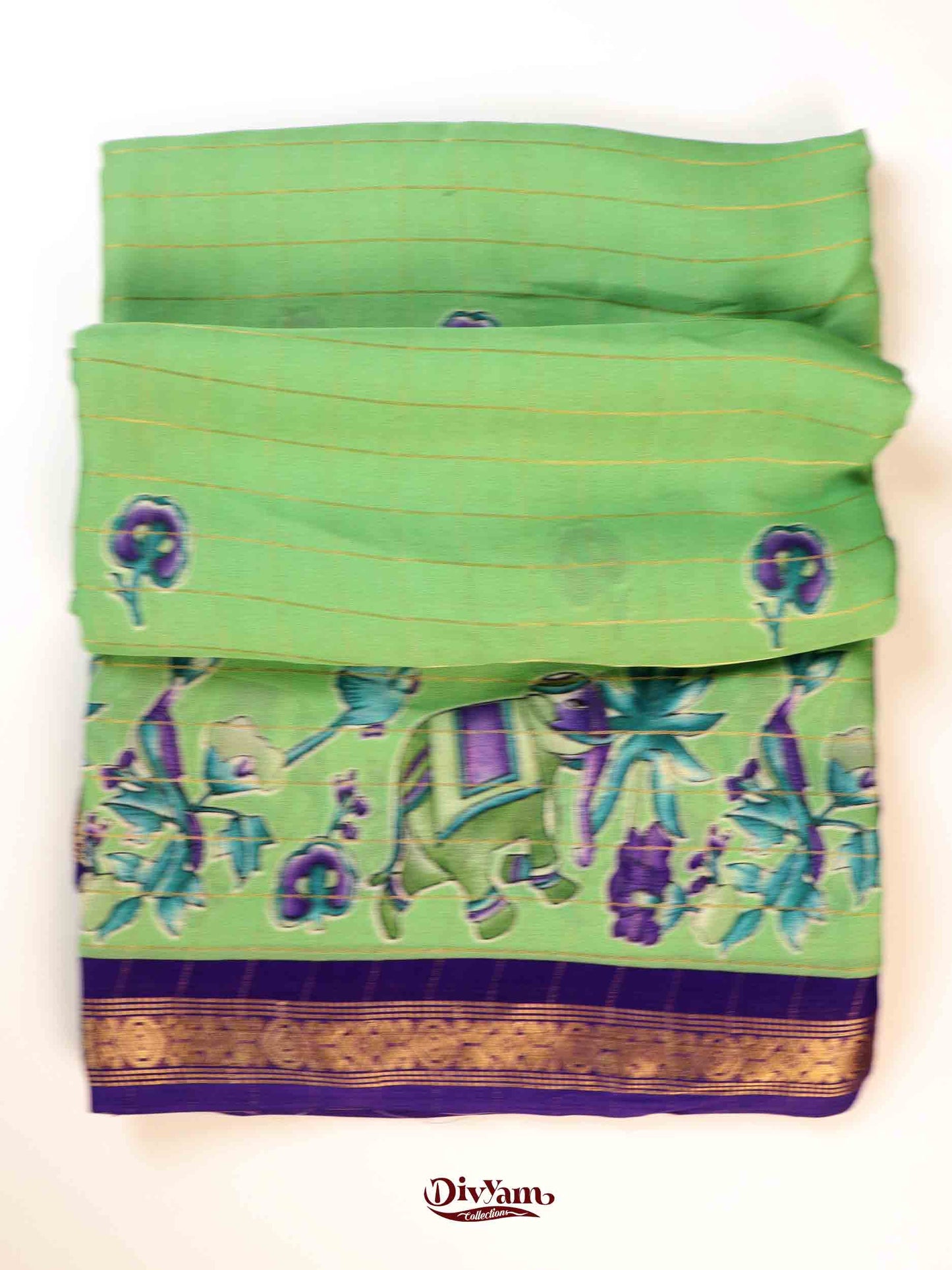 DC252 | Premium Crepe Saree with Zari Checks & Grand Zari Border
