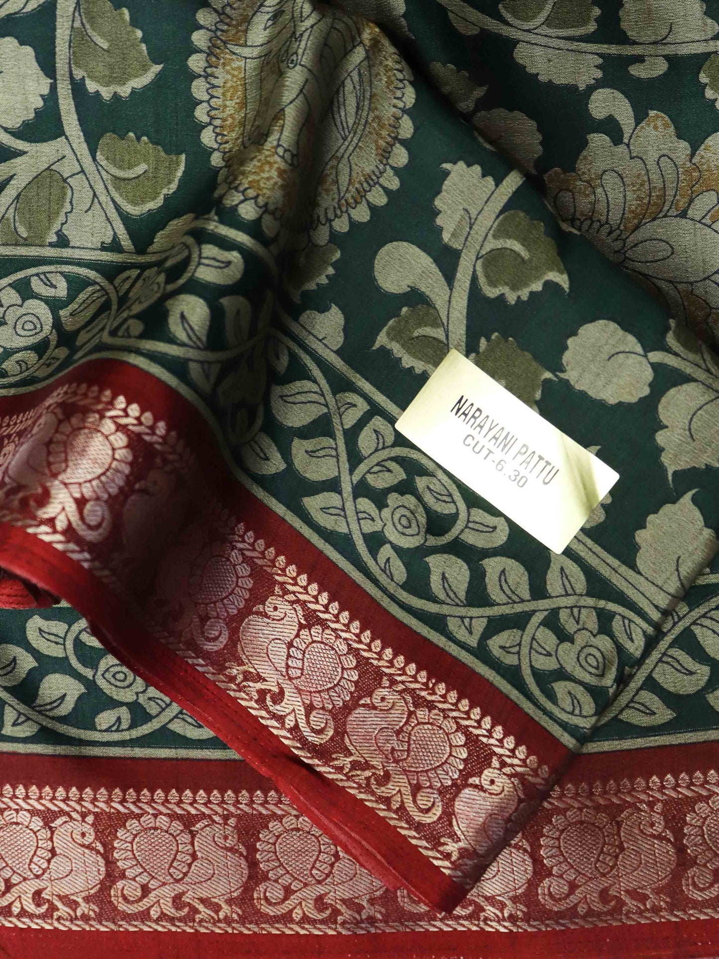 Maheshwari Silk Saree with Narayana Pattu Border – Bottle Green with Maroon Border