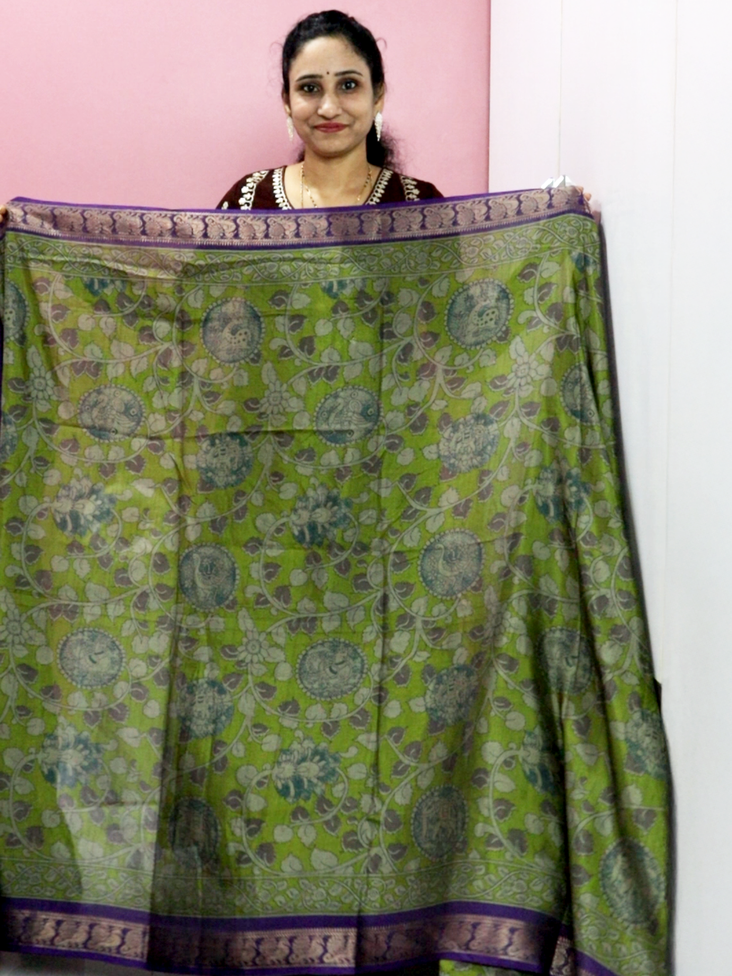 Maheshwari Silk Saree with Narayana Pattu Border – Mehendi Green with Purple Border