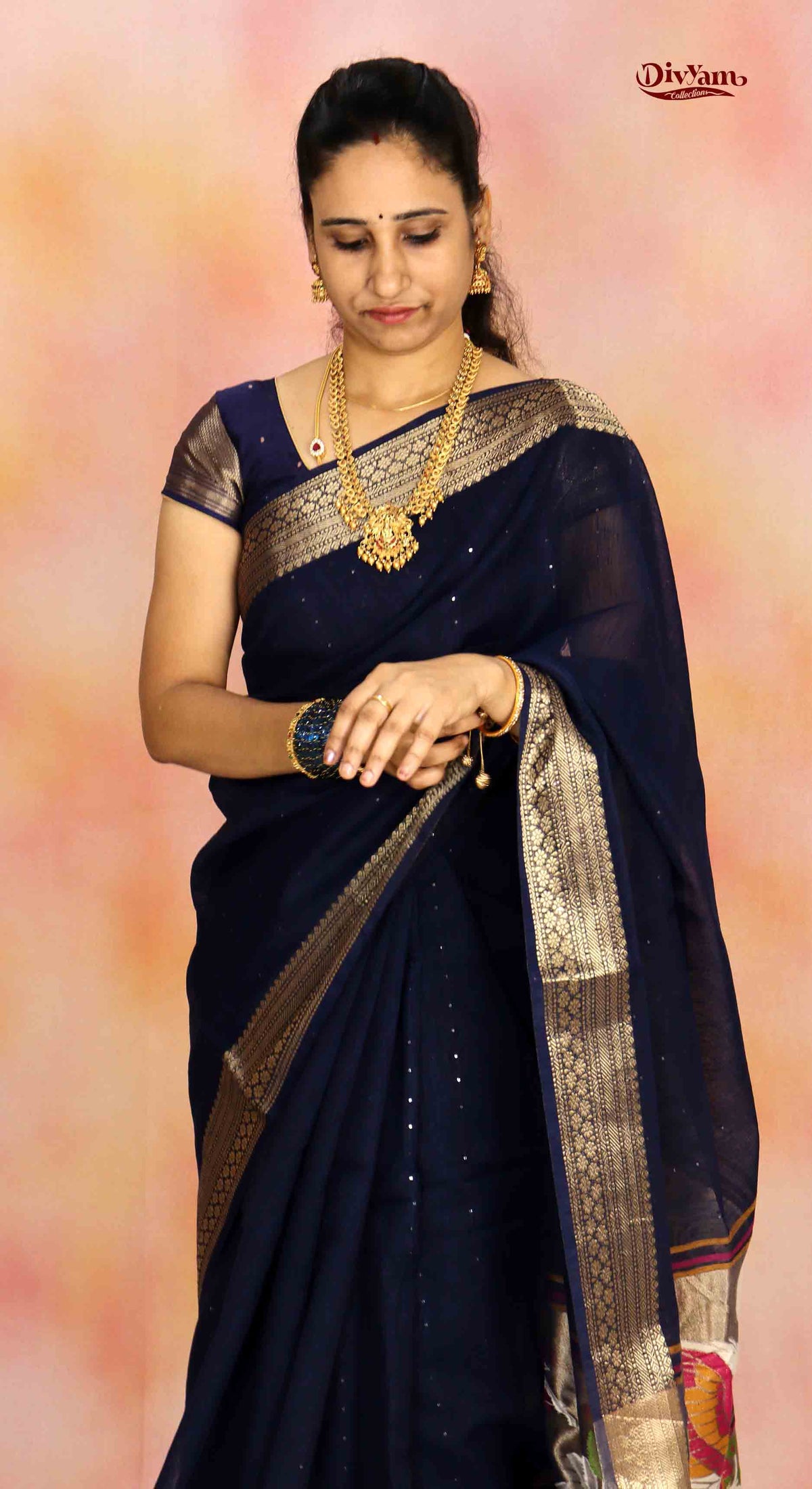 DC325 | Linen Jamdani Saree with Meenakari Paithani-Inspired Design