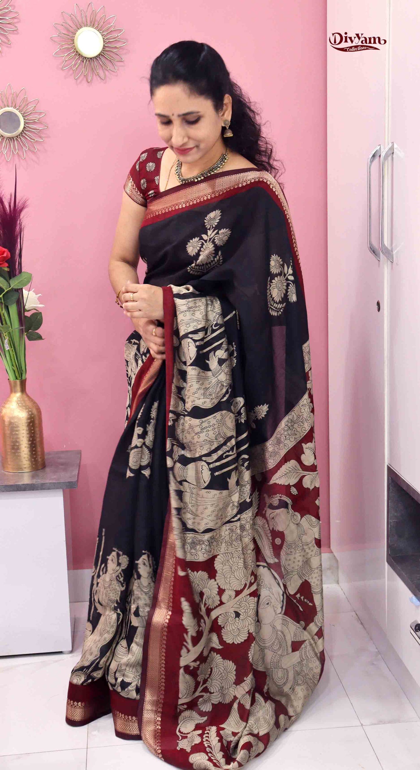 DC153 | Pure Maheshwari Saree with Kalamkari Print & Maroon Temple Zari Border | Lotus Motif Blouse