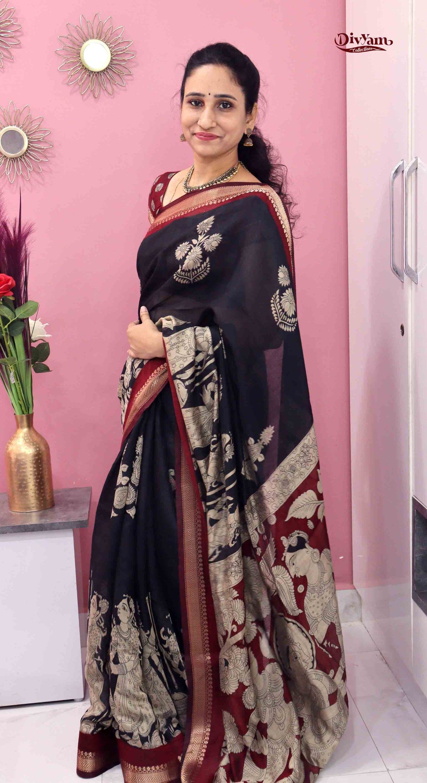 DC153 | Pure Maheshwari Saree with Kalamkari Print & Maroon Temple Zari Border | Lotus Motif Blouse