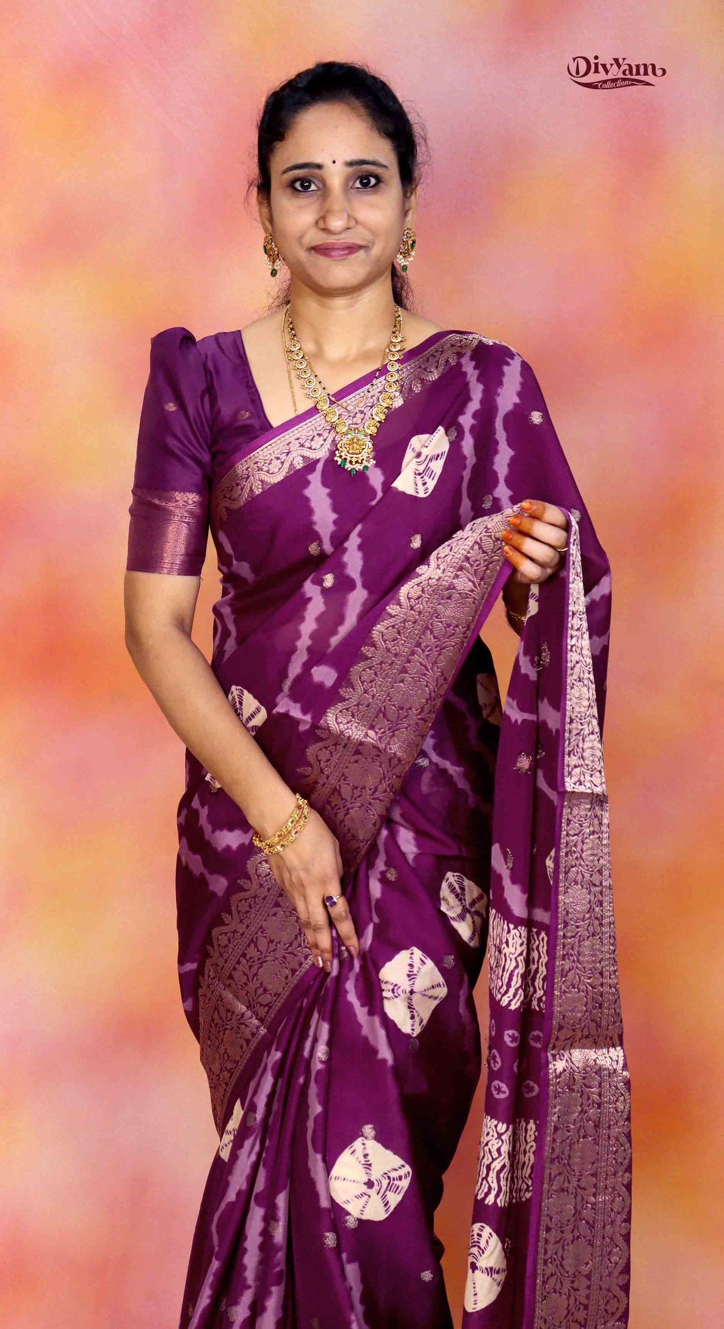 DC275 | Soft Chinon Crepe Silk Saree with Bandhini Shibori Design & Gold Zari Border