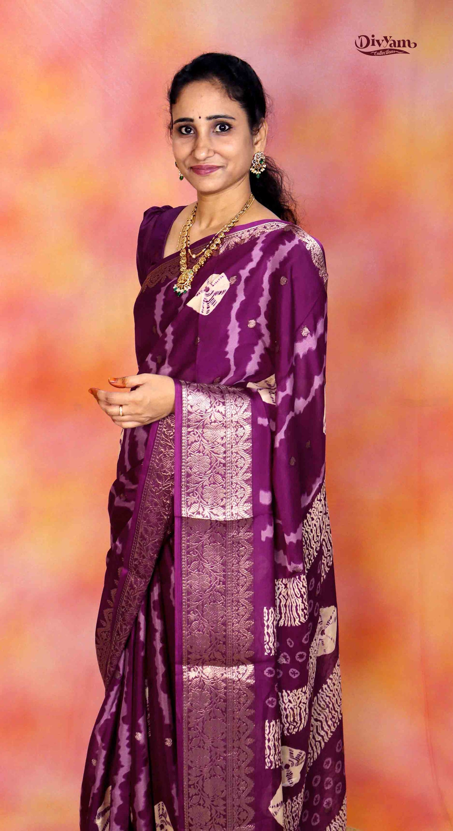 DC275 | Soft Chinon Crepe Silk Saree with Bandhini Shibori Design & Gold Zari Border