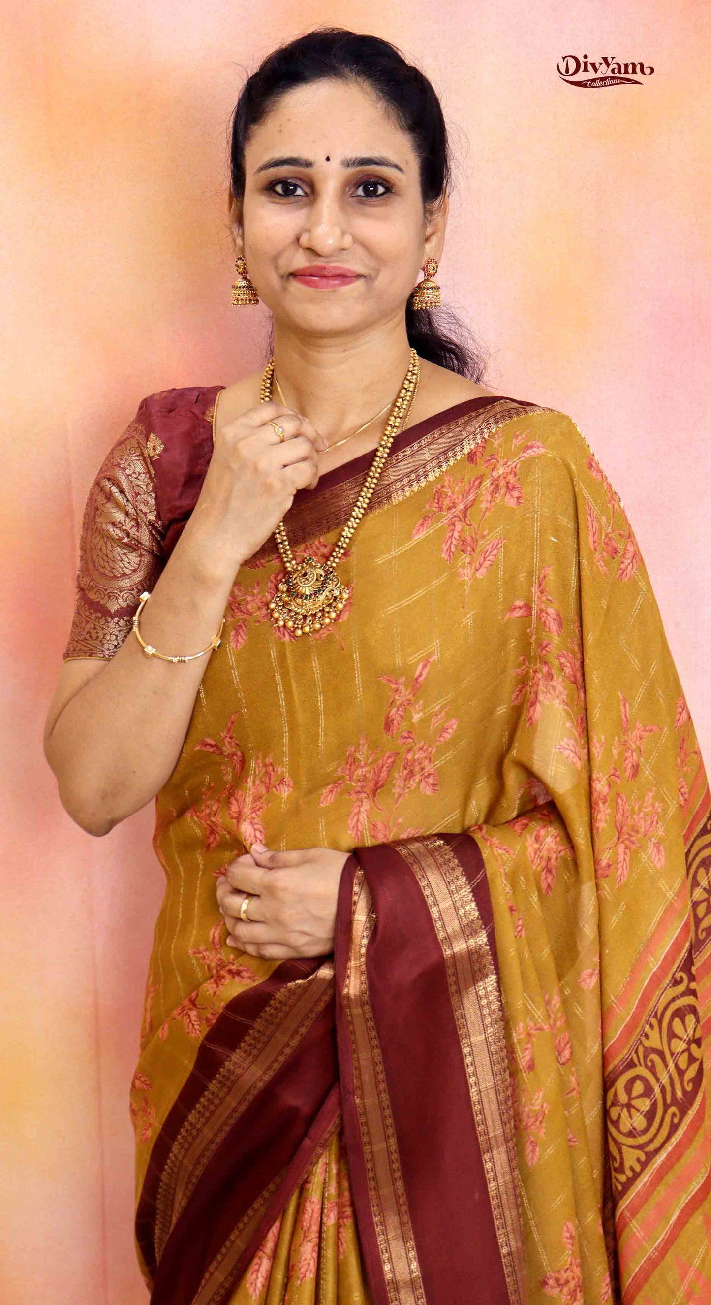 DC187 | Fancy Soft Georgette Saree with All Over Zari Checks & Contrast Border | Flowing Drapes Collection